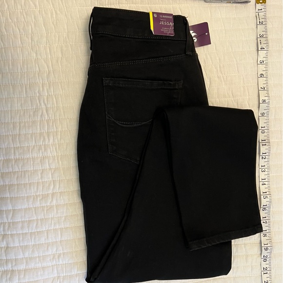 Gloria Vanderbilt “Jessa” Skinny Jeans - Picture 7 of 8